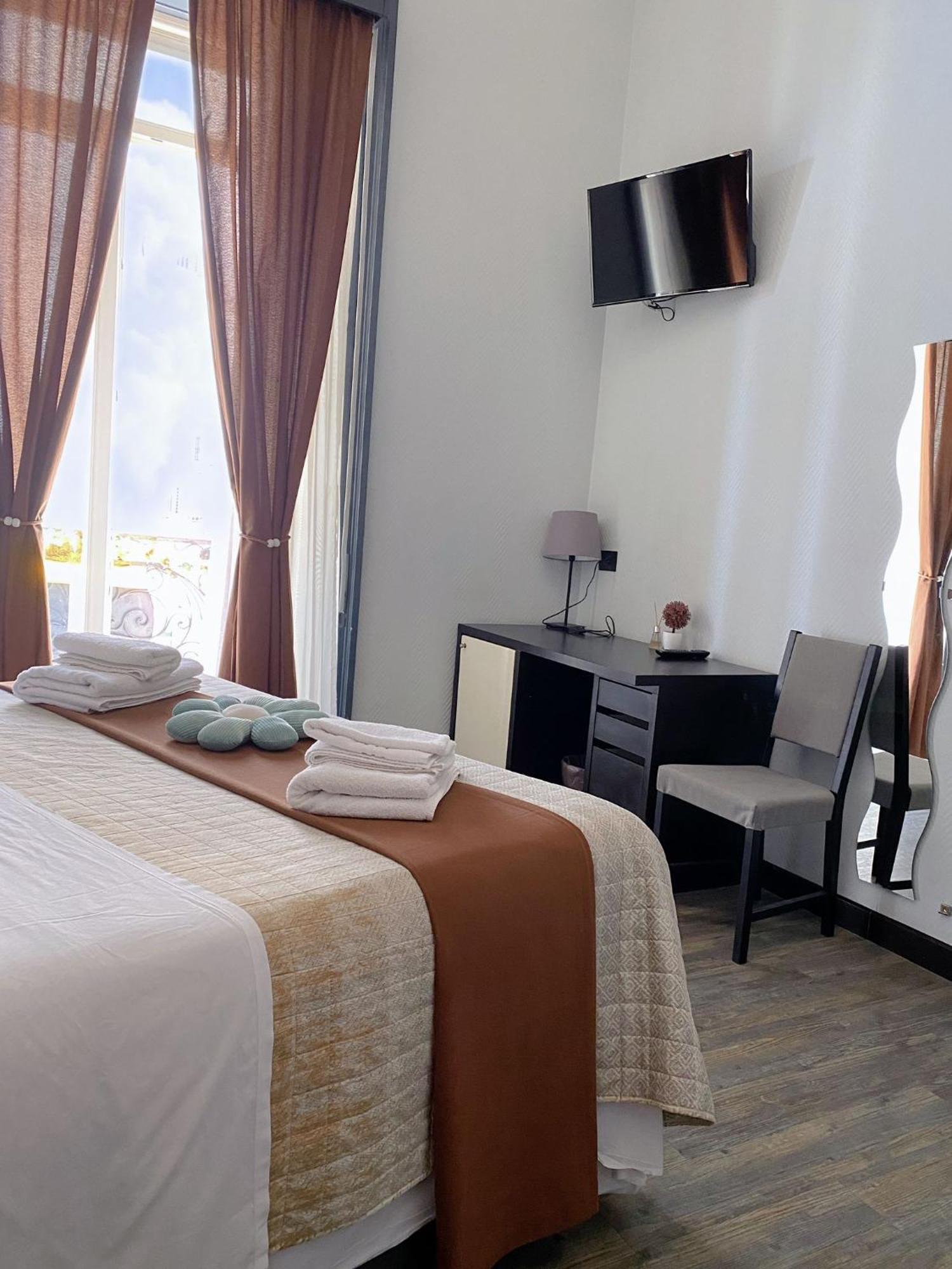 نابولي Dolce Vita Rooms المظهر الخارجي الصورة