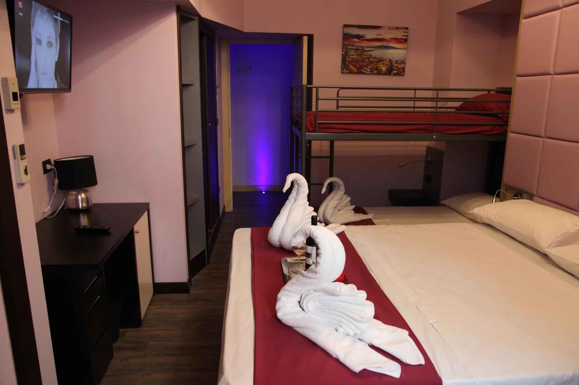 نابولي Dolce Vita Rooms المظهر الخارجي الصورة