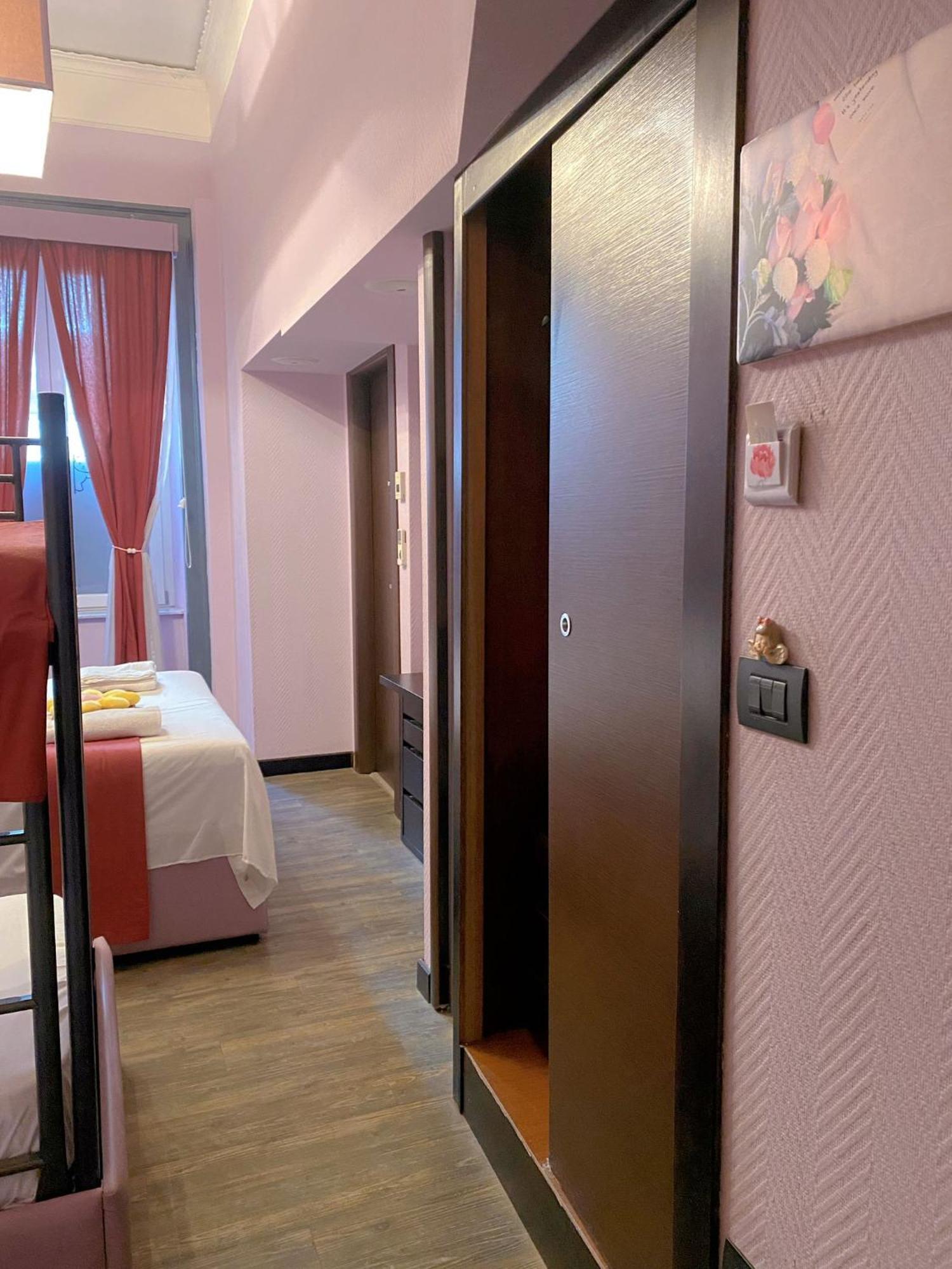 نابولي Dolce Vita Rooms المظهر الخارجي الصورة