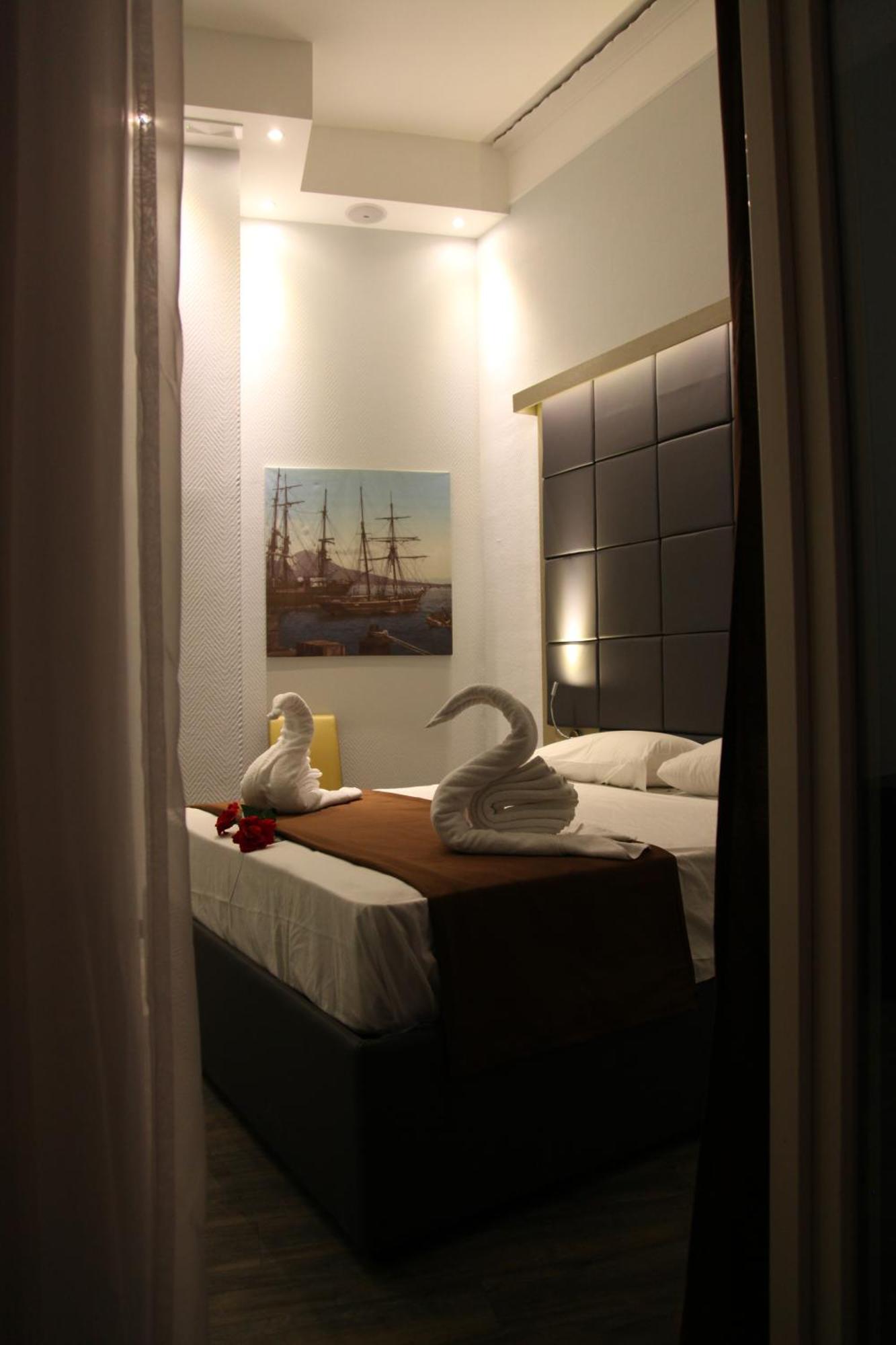 نابولي Dolce Vita Rooms المظهر الخارجي الصورة