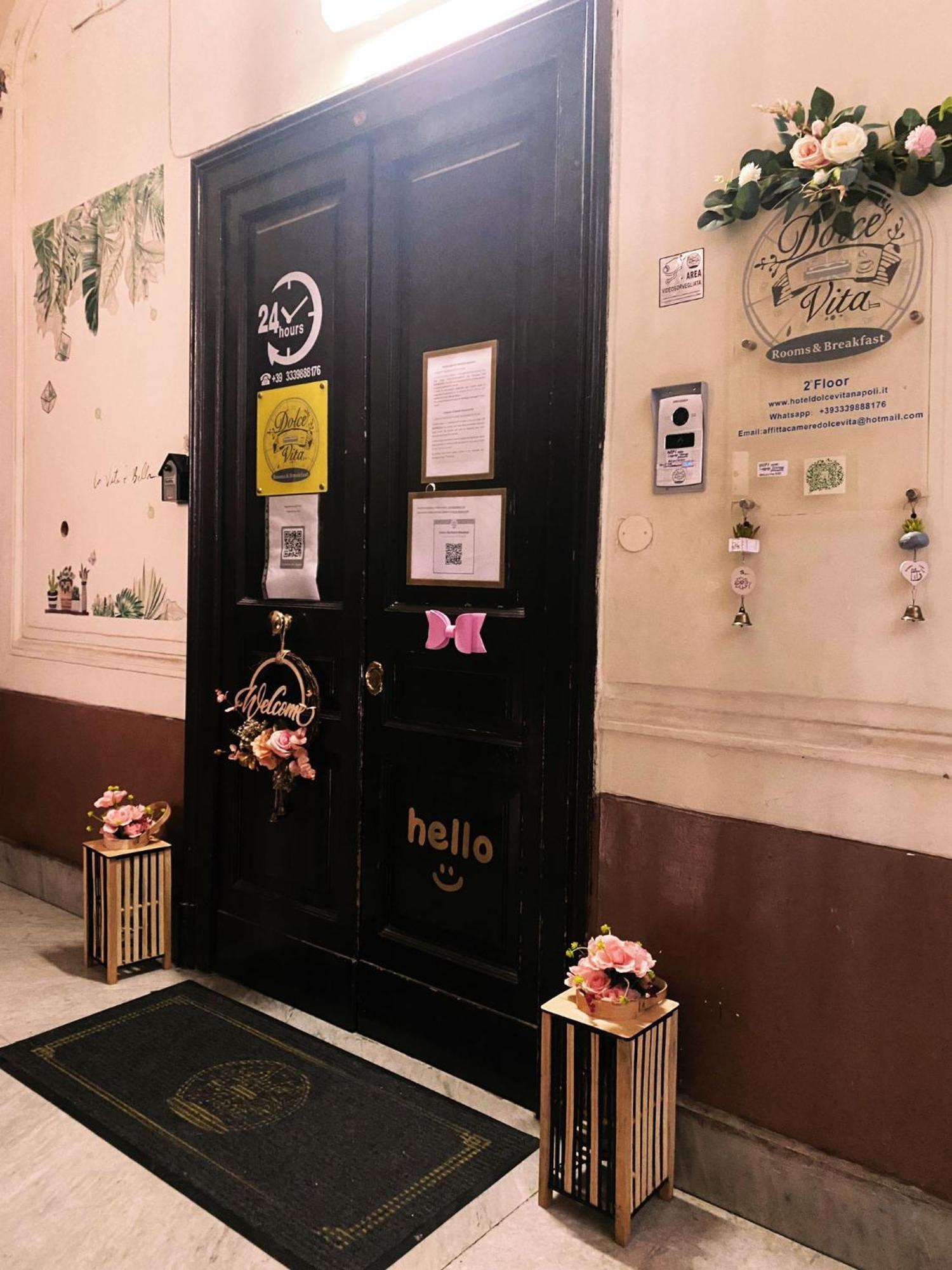 نابولي Dolce Vita Rooms المظهر الخارجي الصورة