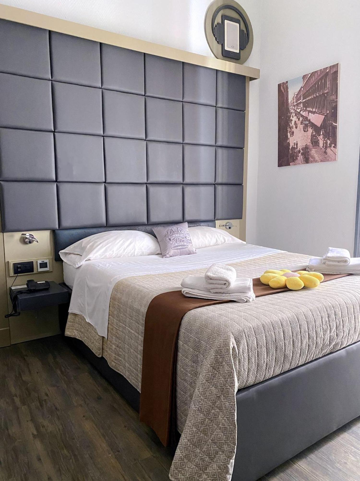 نابولي Dolce Vita Rooms المظهر الخارجي الصورة