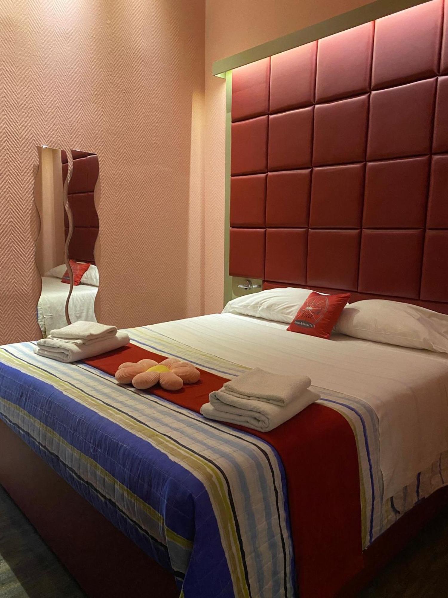 نابولي Dolce Vita Rooms المظهر الخارجي الصورة