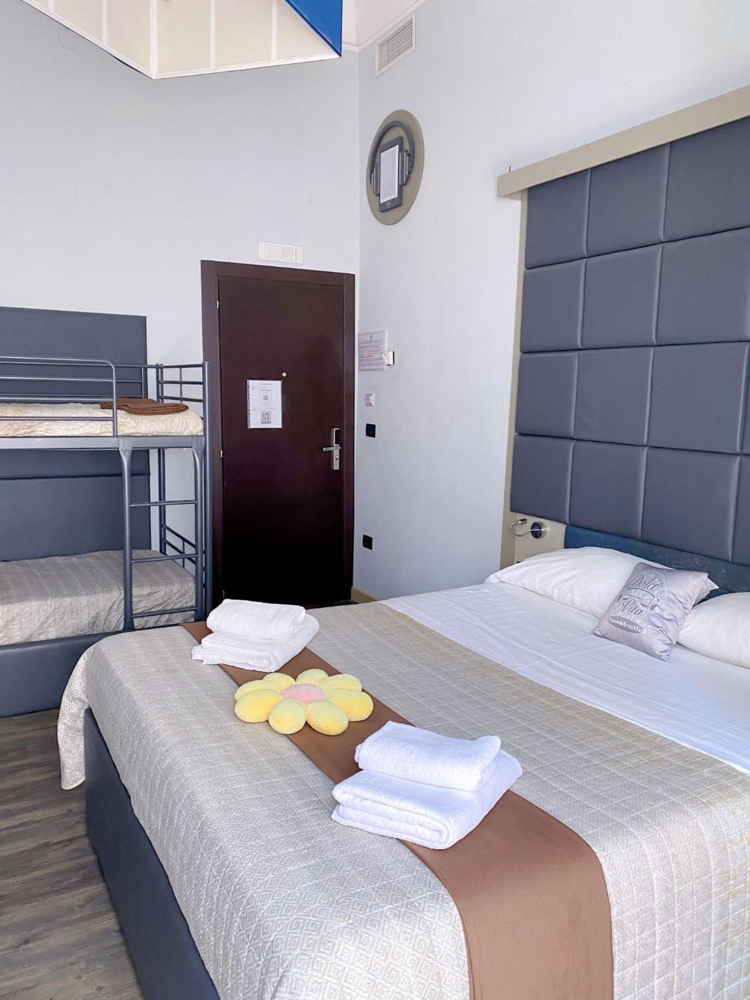 نابولي Dolce Vita Rooms المظهر الخارجي الصورة